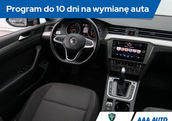 Volkswagen Passat cena 75000 przebieg: 143101, rok produkcji 2020 z Sośnicowice małe 326